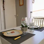 Apartment Les Tournesols Clim 4 Pers *